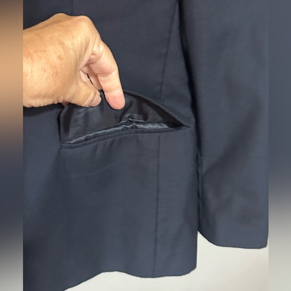 Jack Thomas, Boy’s (Young Man’s) Size 20, Navy Blue Blazer, Like New!! - Picture 5 of 14